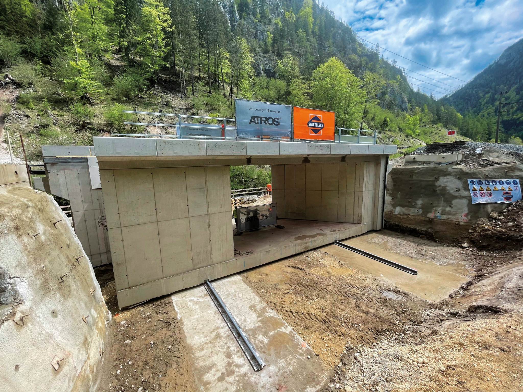 ATROS: Wenn Bauwerke sich bewegen